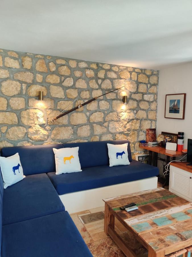 Marilia House Lägenhet Hydra  Exteriör bild